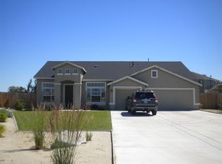 689 Coral Dr, Fallon, NV 89406