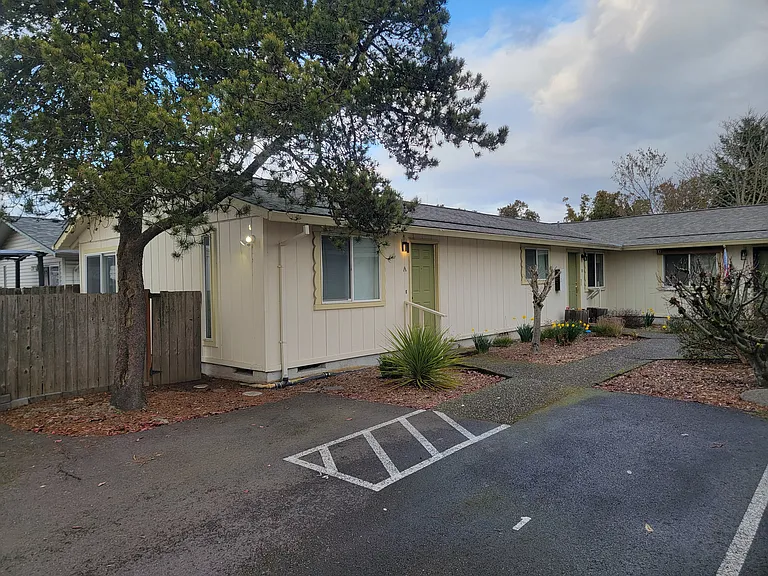 2380 SE 45th Ave — Photo 9