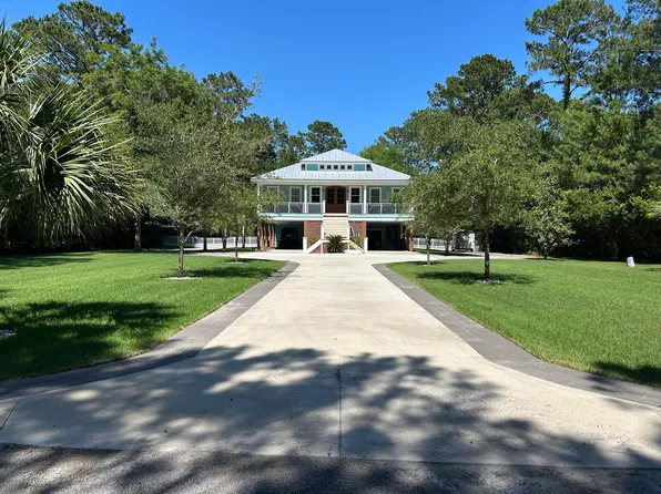 1430 Marsh Bluff Ct, Edisto Island, SC 29438