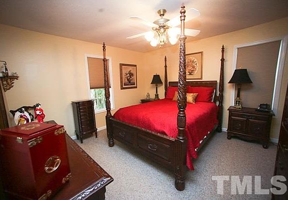 5th image of 617 Blackwell Dr