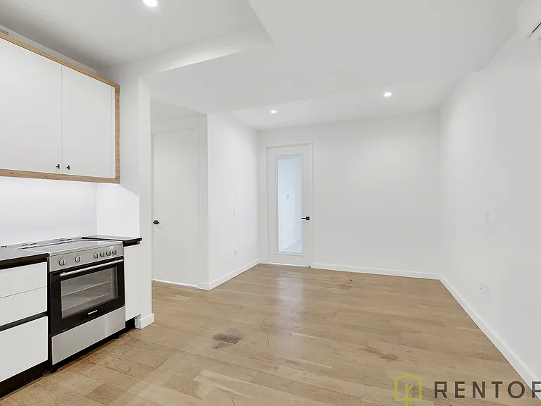 1875 Atlantic Ave #203R — Photo 3