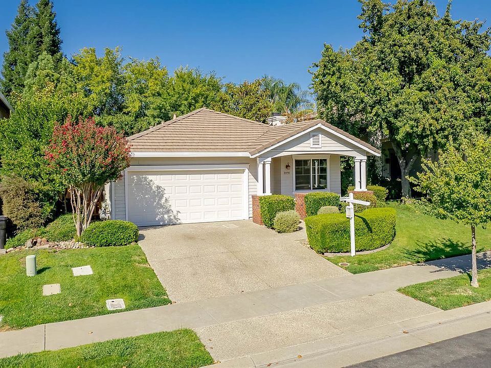 1st image of 6696 Maple Creek Dr
