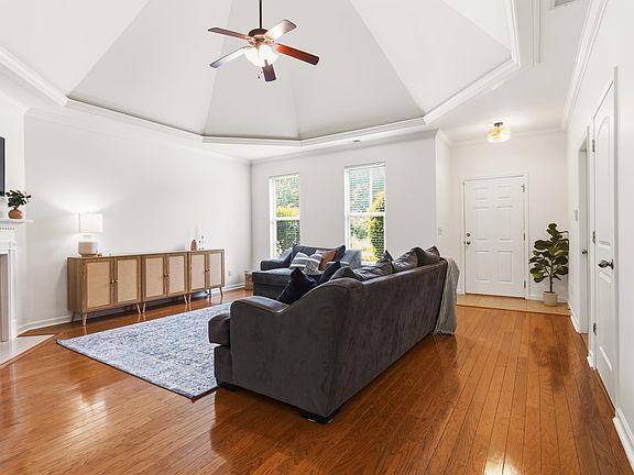 4th image of 1251 Easterwood Blvd