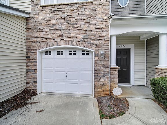 3rd image of 4774 Craigmoss Ln