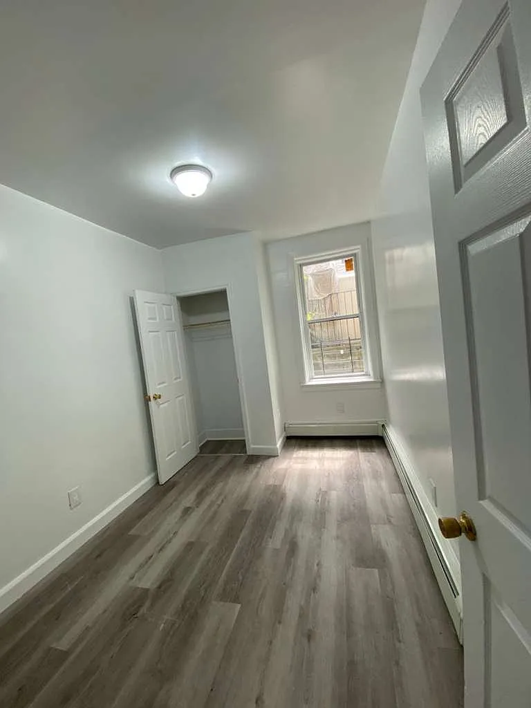 4 bed, 2.0 bath, $3,500 — Photo 4
