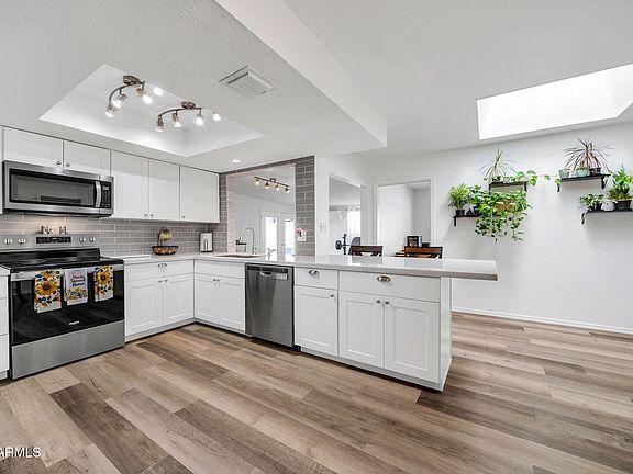 3rd image of 17424 N 56TH Avenue
