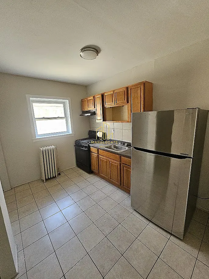 Building Photo - 220 Roseville Ave #402E