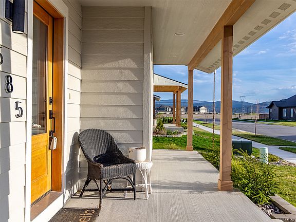 5th image of 585 Holstein Way
