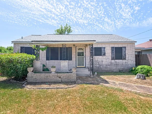 2116 Allen Ln, Baytown, TX 77521