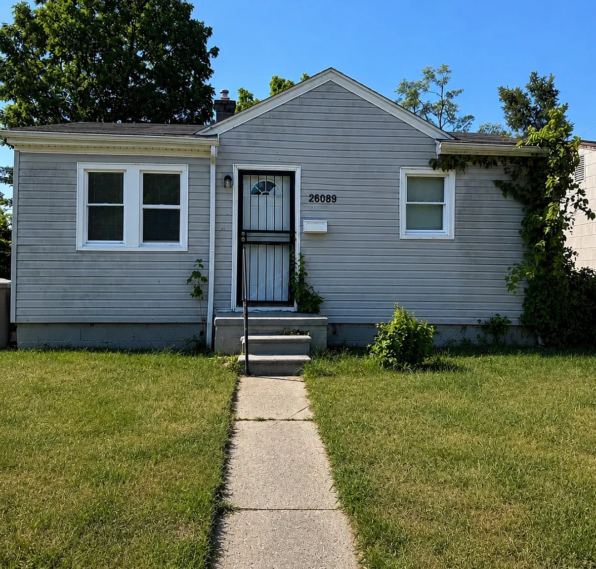 Lehigh St, Inkster — Photo 1