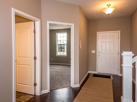 3rd image of 10000 Viburnum Dr