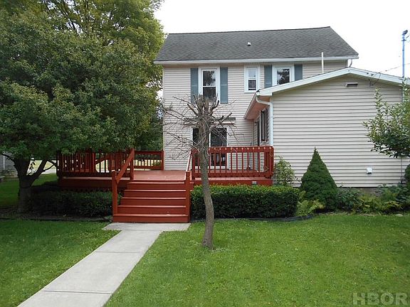 2nd image of 527 E 2nd St #10