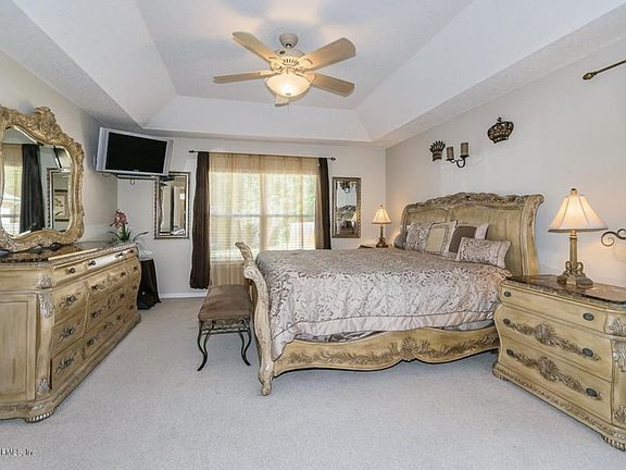 4th image of 3016 Five Oaks Ln