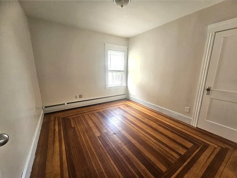 256 Japonica St — Photo 10