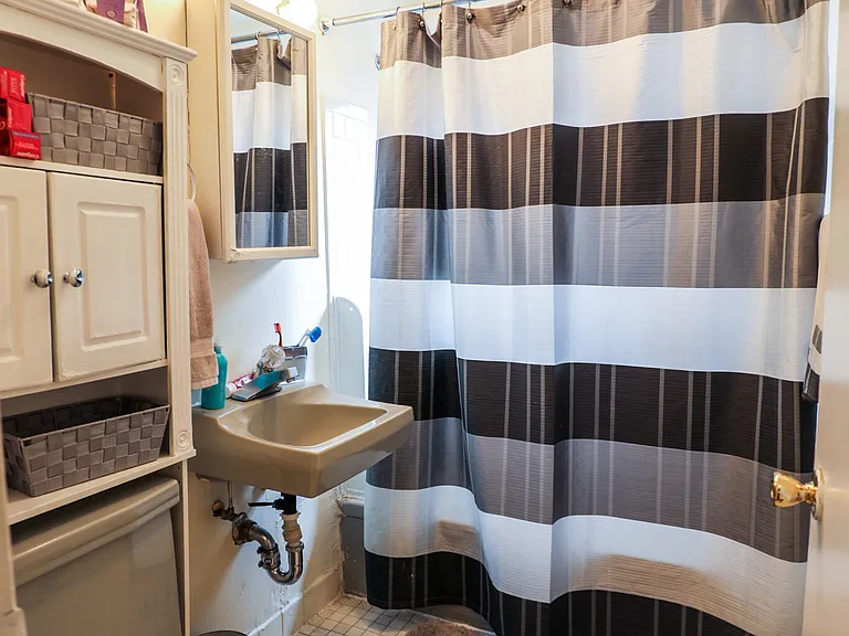 49 Colborne Rd #4 — Photo 4