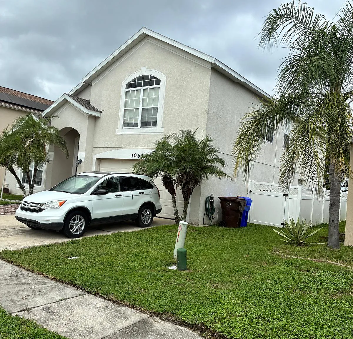 3 bed, 1.5 bath, 2813 sqft, $2,100 — Photo 2
