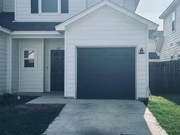 4122 Swans Lndg #301 — Photo 2