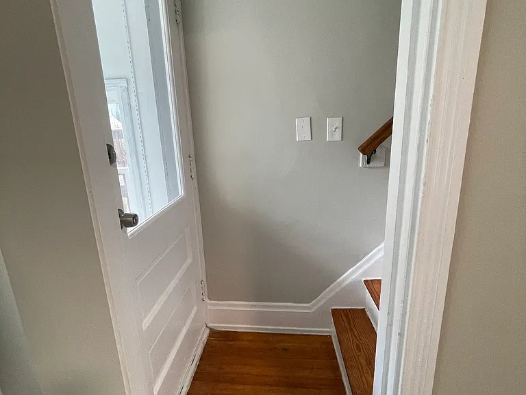 813 Terry St — Photo 6