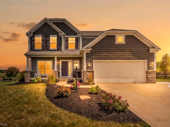 344 Heatherby Ln NE, Hartville, OH 44632