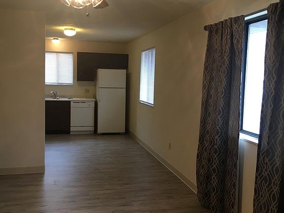 2nd image of 821 Zschokke St APT 3