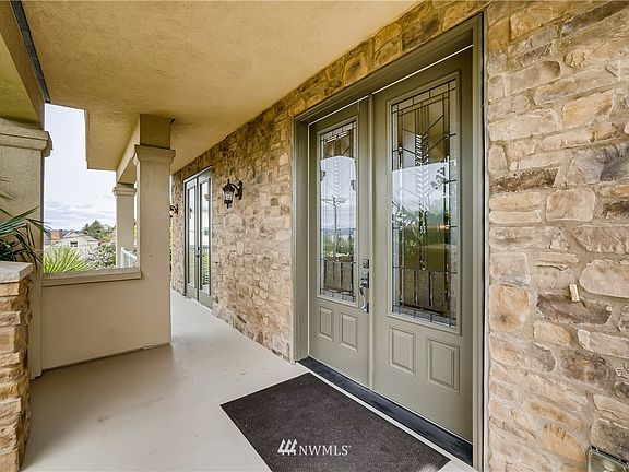 3rd image of 6515 Eastside Dr NE