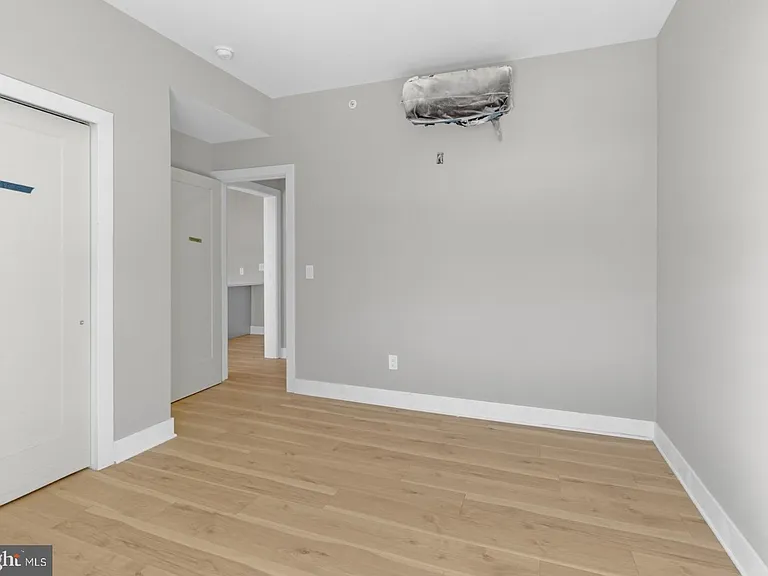 1935 N 2nd St #202 — Photo 19