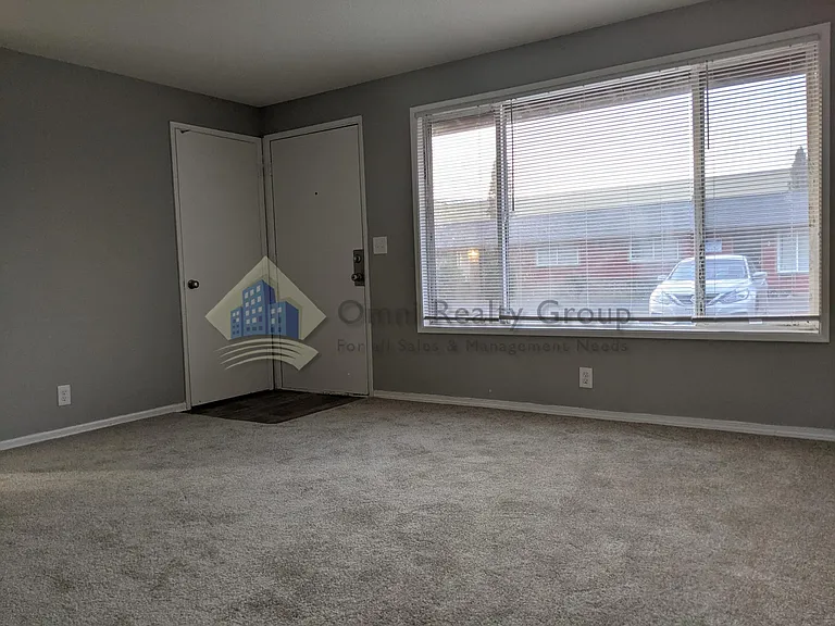 882 SE 11th Ave #6 — Photo 2