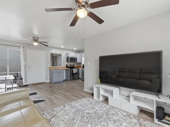 329 Olive Ave APT 202, Wahiawa, HI 96786