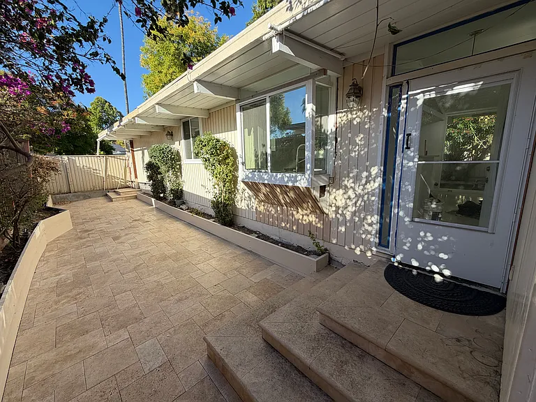 2439 Thaddeus Dr — Photo 1