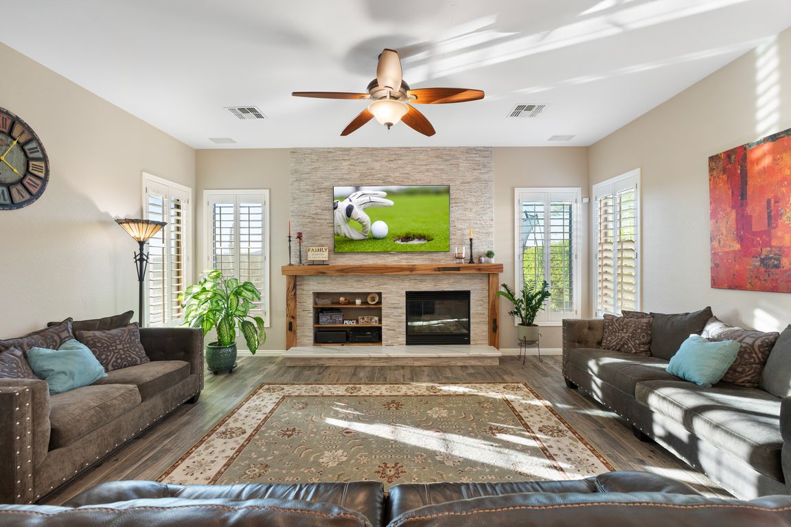 next background image