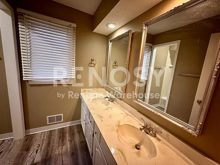 13808 Frontier Ln — Photo 33