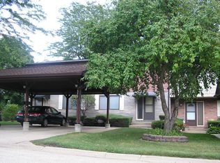 579 Wetumka Ct, Wheeling, IL 60090