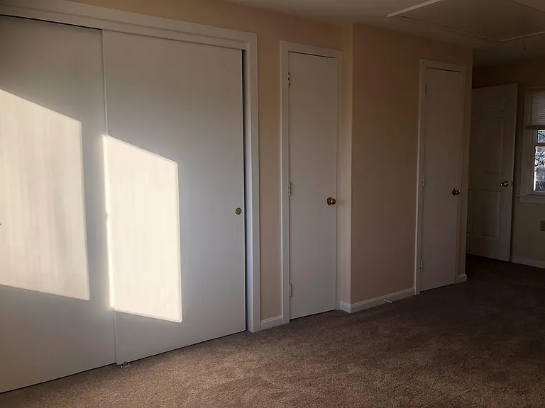 164 S River St #B — Photo 16
