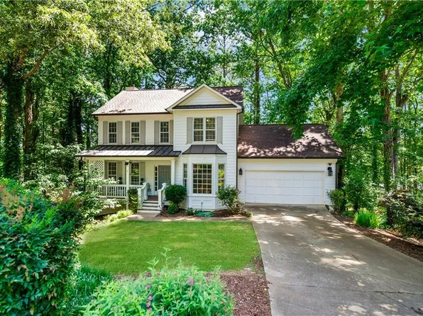 404 Summerchase Way, Woodstock, GA 30189