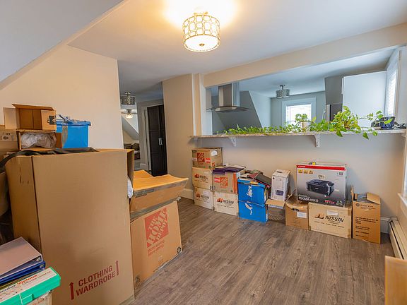 3rd image of 20-22 Lafayette Rd #3
