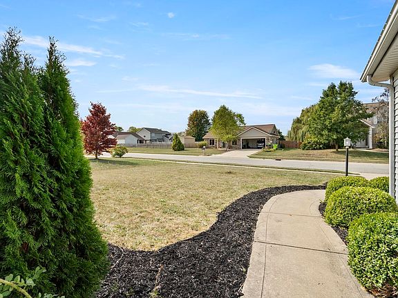 3rd image of 679 Chadings Dr