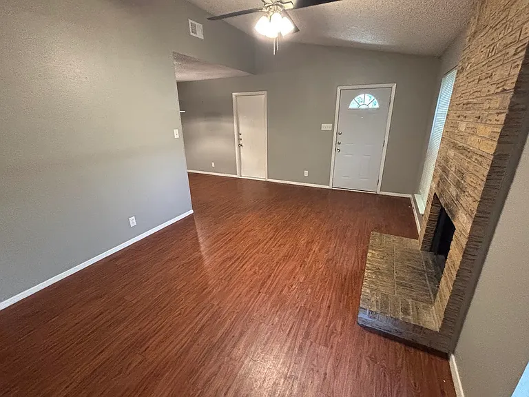 7214 Lilac Ln #B — Photo 3