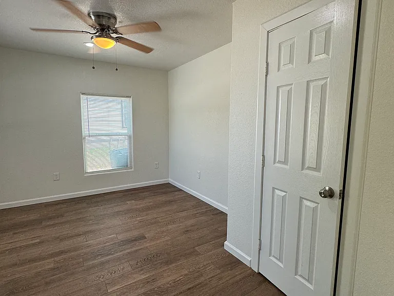 1108 E Maddox Ave — Photo 22