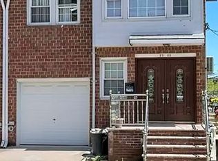 2903 203rd St, Bayside, NY 11360