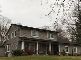 4 Carter Ln, Monsey, NY 10952