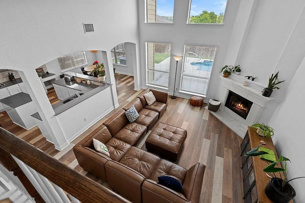 5 bed, 3.5 bath, 3159 sqft, $3,800 — Photo 4