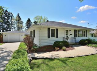 1243 Lillian St, Fort Atkinson, WI 53538