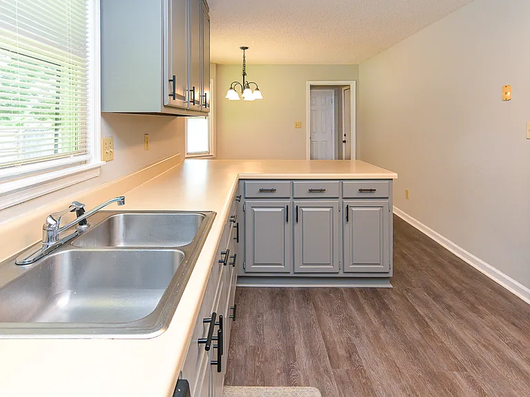 157 Greenwood Dr — Photo 11