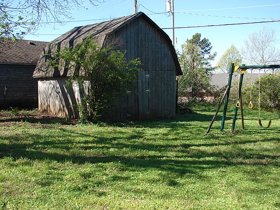 Storage building