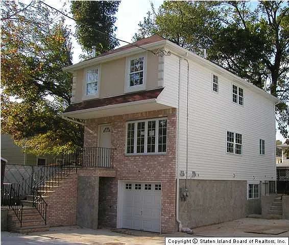 3703 Hylan Blvd #B