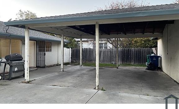 3rd image of 25787 Franklin Ave