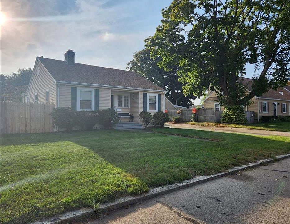 108 Rice St, Pawtucket, RI 02861 MLS 1341864 Zillow