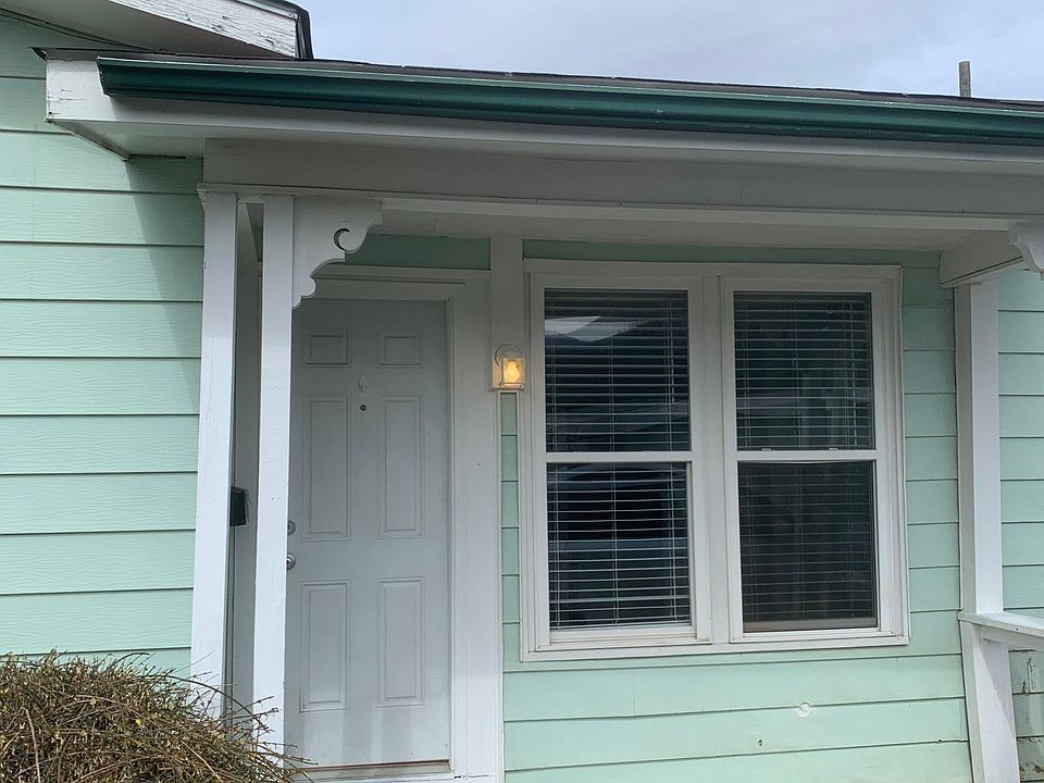 1st image of 251 Riverbend St