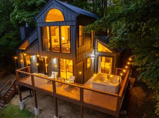 1576 Zermatt Dr, Gatlinburg, TN 37738