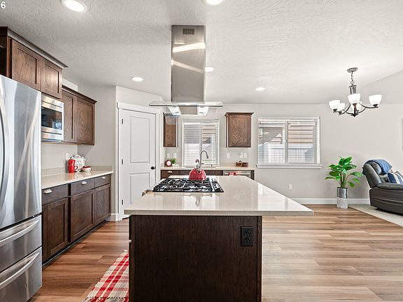 4th image of 1922 NW Archer Dr